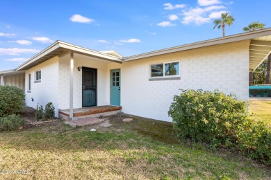 Perfect Ralph Haver designed Del Webb retro home on a huge lot on Encanto 18 Golf Course in Arizona - for sale on GolfHomes.com, golf home, golf lot