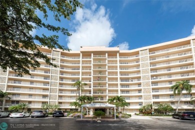 THIS 3 BEDROOM/ 2.5 BATH UNIT OFFERS COMFORTABLE LIVING AT A on Palm-Aire Country Club and Resort - Palms in Florida - for sale on GolfHomes.com, golf home, golf lot