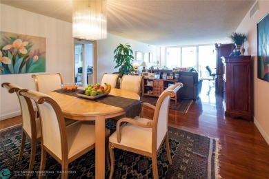 THIS 3 BEDROOM/ 2.5 BATH UNIT OFFERS COMFORTABLE LIVING AT A on Palm-Aire Country Club and Resort - Palms in Florida - for sale on GolfHomes.com, golf home, golf lot