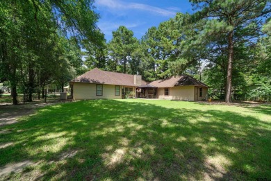 RESORT LIVING AT IT'S FINEST! Gorgeous home in the gated on Holly Lake Ranch Golf Club in Texas - for sale on GolfHomes.com, golf home, golf lot