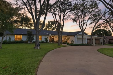 If your idea of home is luxury, move-in ready comfort, and on De Cordova Bend Country Club in Texas - for sale on GolfHomes.com, golf home, golf lot