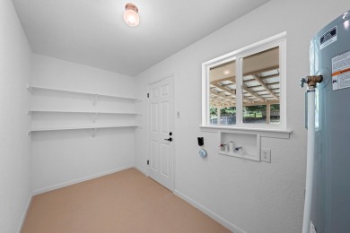 Welcome to this charming 2 bedroom, 2 bathroom, well appointed on Scott Schriener Municipal Golf Course in Texas - for sale on GolfHomes.com, golf home, golf lot