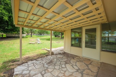 Welcome to this charming 2 bedroom, 2 bathroom, well appointed on Scott Schriener Municipal Golf Course in Texas - for sale on GolfHomes.com, golf home, golf lot