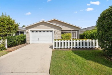 Between the sixes! This lovely TURN KEY (completely furnished) 2 on The Links of Spruce Creek in Florida - for sale on GolfHomes.com, golf home, golf lot