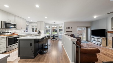 MLS# 289944 This exceptional Canyon Lakes home offers a finish on Canyon Lakes Golf Course in Washington - for sale on GolfHomes.com, golf home, golf lot