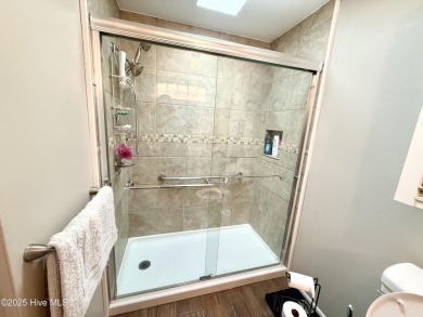 Welcome to 1092 Clubview Lane, located in the well maintained on Thistle Golf Club in North Carolina - for sale on GolfHomes.com, golf home, golf lot