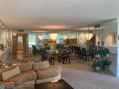 Great opportunity for you to own this spacious condominium, with on Oaks Country Club in Florida - for sale on GolfHomes.com, golf home, golf lot