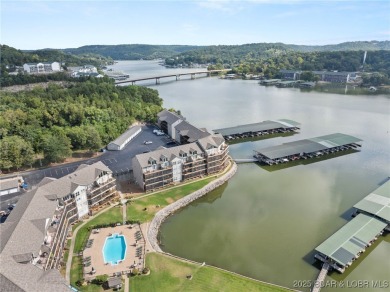 Complete package with this stylish 3-bed, 2-bath loft condo at on Lake Valley Country Club in Missouri - for sale on GolfHomes.com, golf home, golf lot