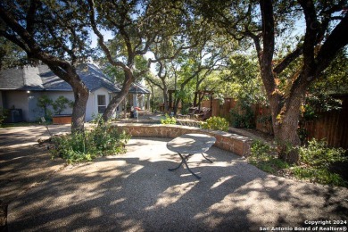 Wonderful family home on a culdesac in the Fairways of Fair Oaks on Fair Oaks Ranch Golf and Country Club in Texas - for sale on GolfHomes.com, golf home, golf lot