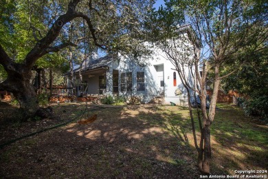 Wonderful family home on a culdesac in the Fairways of Fair Oaks on Fair Oaks Ranch Golf and Country Club in Texas - for sale on GolfHomes.com, golf home, golf lot