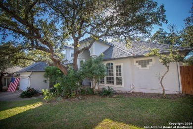 Wonderful family home on a culdesac in the Fairways of Fair Oaks on Fair Oaks Ranch Golf and Country Club in Texas - for sale on GolfHomes.com, golf home, golf lot