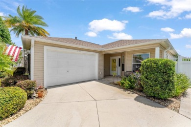 Discover the renowned VILLAGES LIFESTYLE in sunny central on The Links of Spruce Creek in Florida - for sale on GolfHomes.com, golf home, golf lot