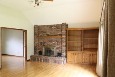 Beautifully Maintained Home! This property features 3 Bedrooms on Stockton Country Club in Missouri - for sale on GolfHomes.com, golf home, golf lot