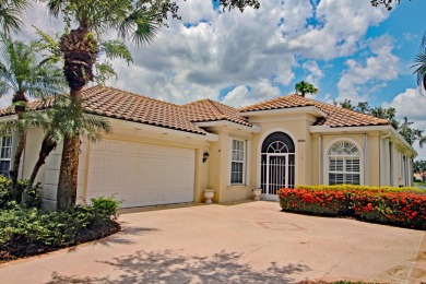 Enjoy the quiet location of this lakefront Oakmont 2, 3bdrm on Lost Lake Golf Club in Florida - for sale on GolfHomes.com, golf home, golf lot
