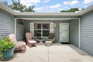 FANTASTIC TURNKEY 3/2 Amarillo with SPACIOUS UNDER-AIR BONUS on The Links of Spruce Creek in Florida - for sale on GolfHomes.com, golf home, golf lot