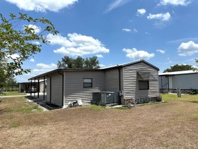 2-BEDROOM, 2-BATHROOM HOME IN GOLF COMMUNITY, ANGLERS GREEN on Anglers Green Golf Course in Florida - for sale on GolfHomes.com, golf home, golf lot