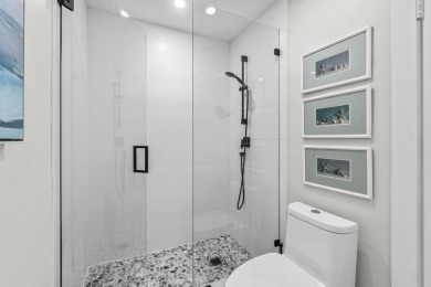 Boca West Beauty. This stunning 1,680 sq. ft 3/2.5 in Willow on Boca West Golf and Country Club in Florida - for sale on GolfHomes.com, golf home, golf lot