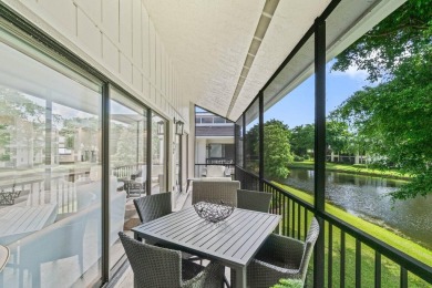 Boca West Beauty. This stunning 1,680 sq. ft 3/2.5 in Willow on Boca West Golf and Country Club in Florida - for sale on GolfHomes.com, golf home, golf lot