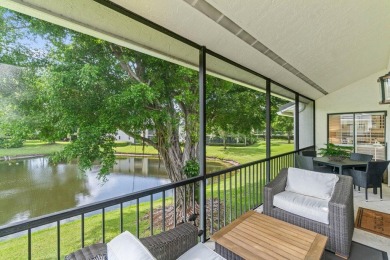 Boca West Beauty. This stunning 1,680 sq. ft 3/2.5 in Willow on Boca West Golf and Country Club in Florida - for sale on GolfHomes.com, golf home, golf lot