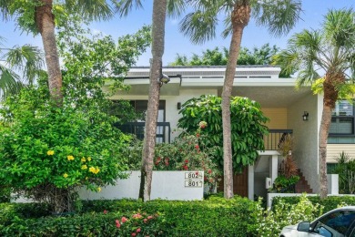 Boca West Beauty. This stunning 1,680 sq. ft 3/2.5 in Willow on Boca West Golf and Country Club in Florida - for sale on GolfHomes.com, golf home, golf lot
