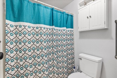 NO BOND, NO CDD! Updated 2/2 home in the Village of Orange on El Diablo Executive Golf Course in Florida - for sale on GolfHomes.com, golf home, golf lot