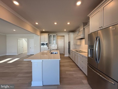 MOVE IN READY!  This Madison villa-style home offers an on Plantation Lakes Golf and Country Club in Delaware - for sale on GolfHomes.com, golf home, golf lot