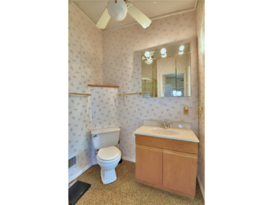 Welcome to West View Ridge Unit H54 in Haines City. This 55+ on Southern Dunes Golf and Country Club in Florida - for sale on GolfHomes.com, golf home, golf lot