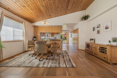 BRAND NEW FURNACE AND AC! Spacious single level home with 20' x on Hayden Lake Country Club in Idaho - for sale on GolfHomes.com, golf home, golf lot