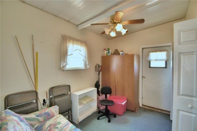 Welcome to West View Ridge Unit H54 in Haines City. This 55+ on Southern Dunes Golf and Country Club in Florida - for sale on GolfHomes.com, golf home, golf lot