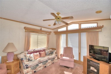 Welcome to West View Ridge Unit H54 in Haines City. This 55+ on Southern Dunes Golf and Country Club in Florida - for sale on GolfHomes.com, golf home, golf lot