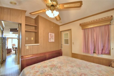Welcome to West View Ridge Unit H54 in Haines City. This 55+ on Southern Dunes Golf and Country Club in Florida - for sale on GolfHomes.com, golf home, golf lot