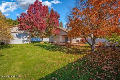 BRAND NEW FURNACE AND AC! Spacious single level home with 20' x on Hayden Lake Country Club in Idaho - for sale on GolfHomes.com, golf home, golf lot