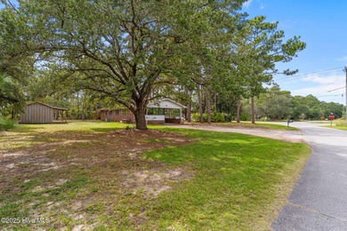 Take note of this nicely renovated 3 bedroom, 2 bath home in on The Lakes Country Club in North Carolina - for sale on GolfHomes.com, golf home, golf lot