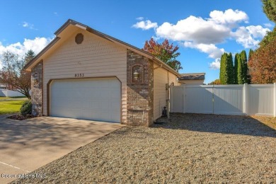 BRAND NEW FURNACE AND AC! Spacious single level home with 20' x on Hayden Lake Country Club in Idaho - for sale on GolfHomes.com, golf home, golf lot