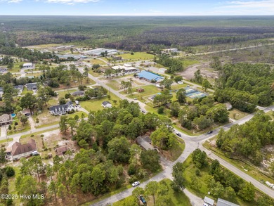 Take note of this nicely renovated 3 bedroom, 2 bath home in on The Lakes Country Club in North Carolina - for sale on GolfHomes.com, golf home, golf lot