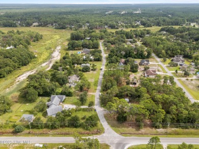 Take note of this nicely renovated 3 bedroom, 2 bath home in on The Lakes Country Club in North Carolina - for sale on GolfHomes.com, golf home, golf lot