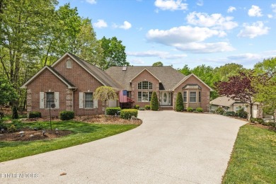 Stunning Custom Home on the Brae Golf Course. This beautifully on Heatherhurst Golf Course in Tennessee - for sale on GolfHomes.com, golf home, golf lot