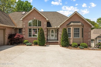Stunning Custom Home on the Brae Golf Course. This beautifully on Heatherhurst Golf Course in Tennessee - for sale on GolfHomes.com, golf home, golf lot