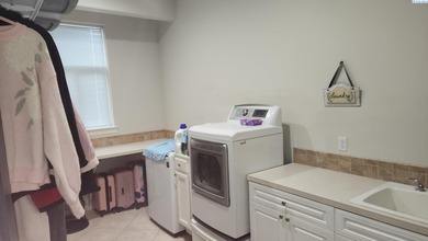 MLS# 289958 Welcome to this stunning single-family home located on Canyon Lakes Golf Course in Washington - for sale on GolfHomes.com, golf home, golf lot