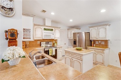 Immaculate 3/2 Split plan. Move In Ready with furnishings. New on Zellwood Station Country Club in Florida - for sale on GolfHomes.com, golf home, golf lot