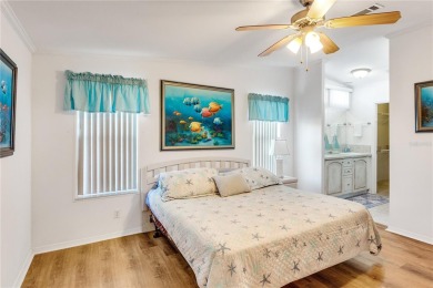 Immaculate 3/2 Split plan. Move In Ready with furnishings. New on Zellwood Station Country Club in Florida - for sale on GolfHomes.com, golf home, golf lot