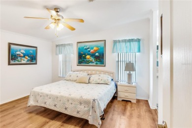 Immaculate 3/2 Split plan. Move In Ready with furnishings. New on Zellwood Station Country Club in Florida - for sale on GolfHomes.com, golf home, golf lot