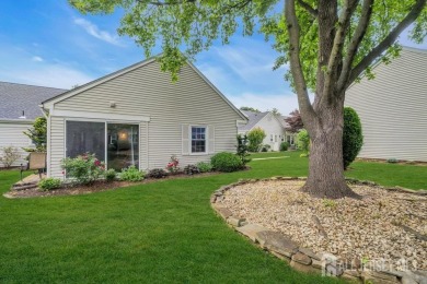 Tasteful & elegant 2BR/2BA Pennsylvania II model, with 1700 sq on Rossmoor Golf Club in New Jersey - for sale on GolfHomes.com, golf home, golf lot