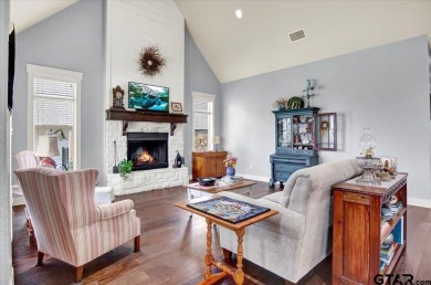 Exquisite and meticulous maintained move in ready home with a on Garden Valley Golf Course Resort in Texas - for sale on GolfHomes.com, golf home, golf lot