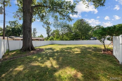 Classic ranch home in the heart of Ballwin near North Pointe on Meadowbrook Country Club in Missouri - for sale on GolfHomes.com, golf home, golf lot