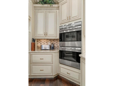 IF PRIVACY AND SOPHISTICATED ELEGANCE ARE WHAT YOU ARE LOOKING on Marietta Country Club in Georgia - for sale on GolfHomes.com, golf home, golf lot