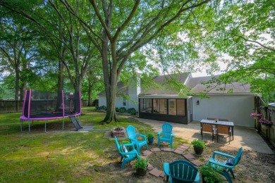 Golf Course Living! Fenced yard. Enjoy single-level living with on Stonebridge Golf Club in Tennessee - for sale on GolfHomes.com, golf home, golf lot