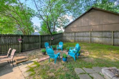 Golf Course Living! Fenced yard. Enjoy single-level living with on Stonebridge Golf Club in Tennessee - for sale on GolfHomes.com, golf home, golf lot