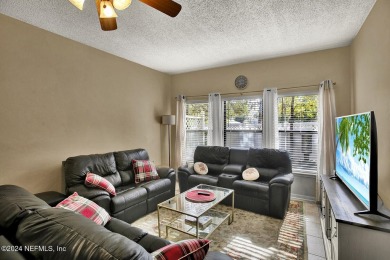 Priced to sell. 3 bedroom, 2 & 1/2 bath townhome located in on Julington Creek Golf Club in Florida - for sale on GolfHomes.com, golf home, golf lot