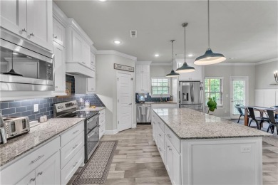 This home is a great home for the outdoor enthusiast! Mountain on Bella Vista - Metfield Golf Complex and Country Club in Arkansas - for sale on GolfHomes.com, golf home, golf lot